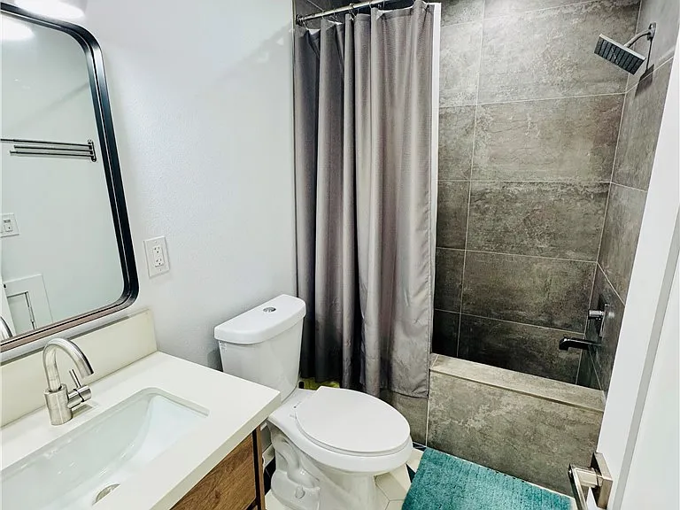 711 Pacific Coast Hwy #206 — Photo 7