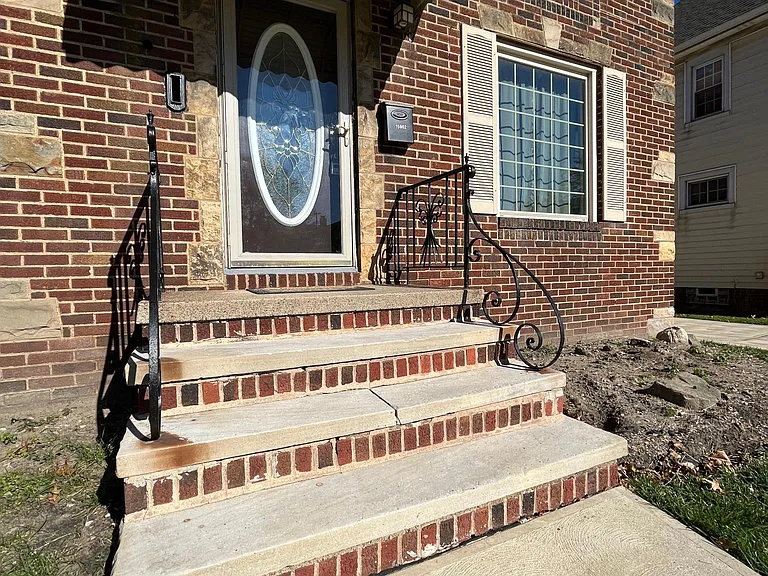 15002 Fernway Ave — Photo 1