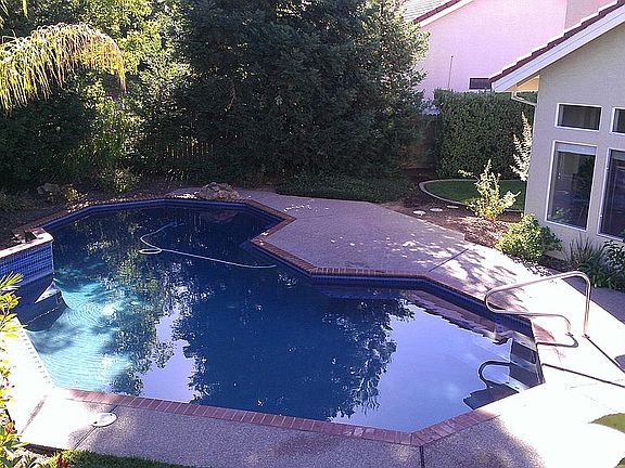 2nd image of 115 Northolt Ct