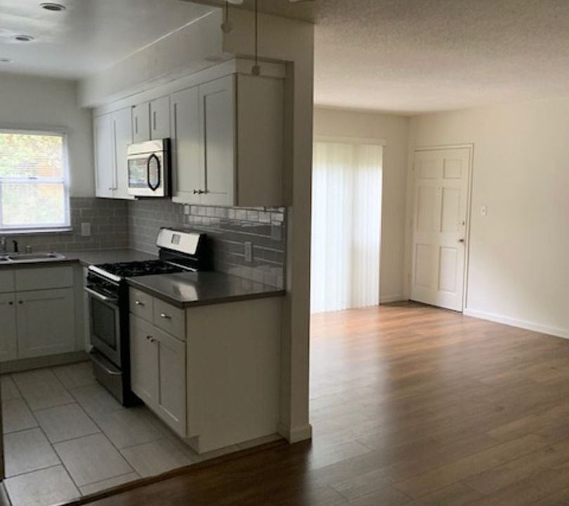 1st image of 3609 Mentone Ave #2
