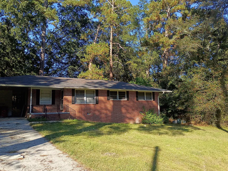 2935 Southshore Dr