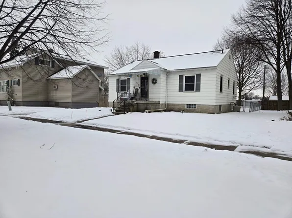 1310 Raymond St, Bay City, MI 48706