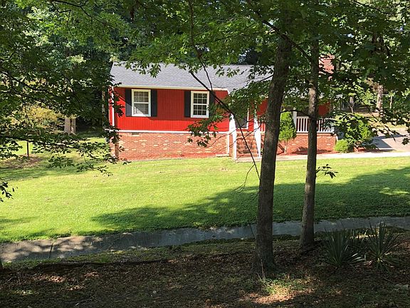 3rd image of 107 Roanoke St