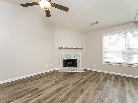 3rd image of 731 Sugar Oak Ln