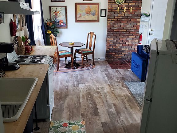 5th image of 347 Water St #4