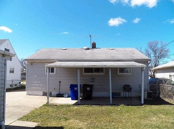 5th image of 6357 Almont Dr