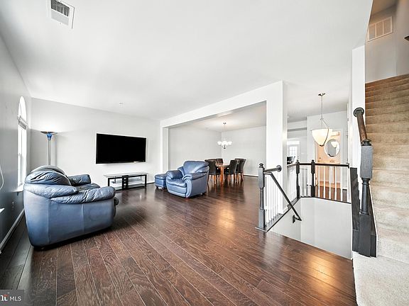 3rd image of 7470 Brunson Cir #9H