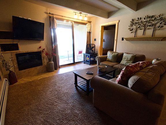 4th image of 220 E La Bonte St #126