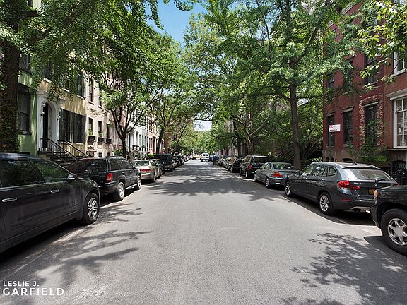 5th image of 313 E 18th St