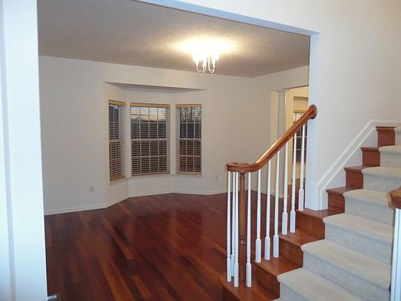 3rd image of 22 Warbler Ln