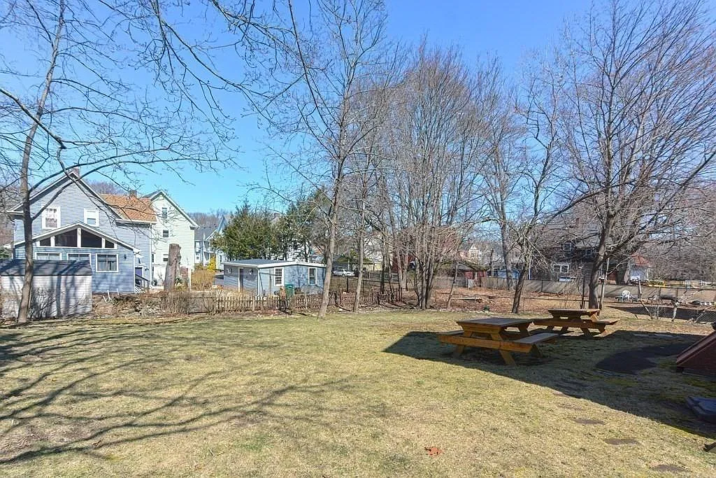 2 bed, 1200 sqft, $2,150 — Photo 3