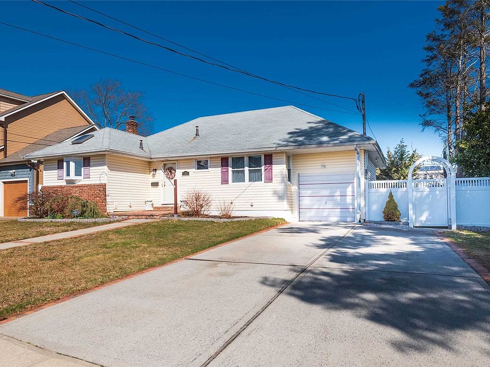 1st image of 2405 Henry St