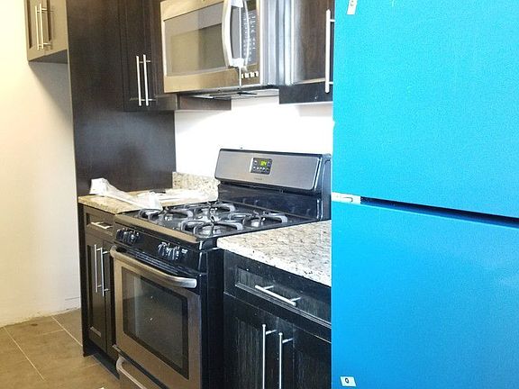 4th image of 4308 40th St APT 6G