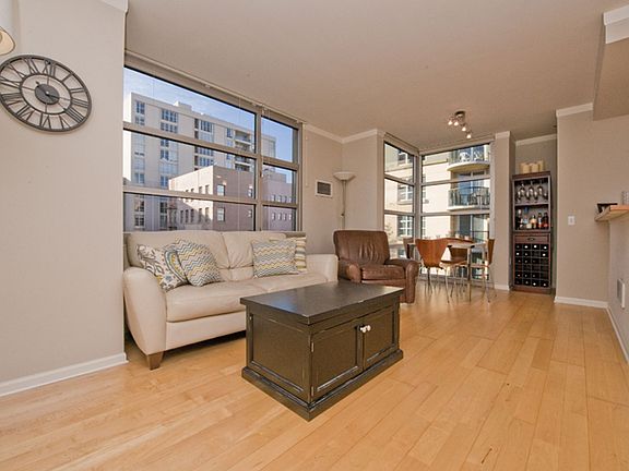 4th image of 1800 Washington St APT 611
