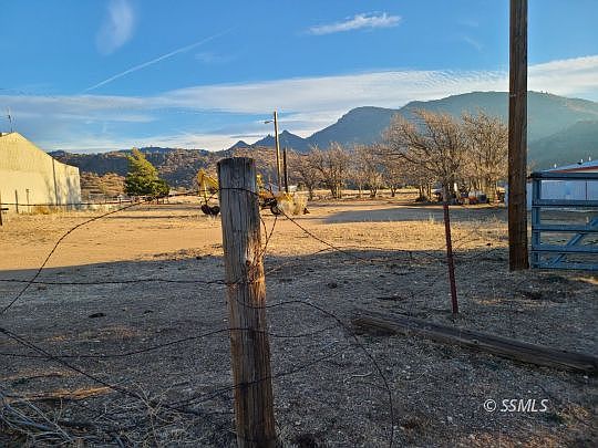 2nd image of Caliente Creek Rd
