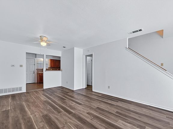 5th image of 2710 Wimbledon Ct APT B