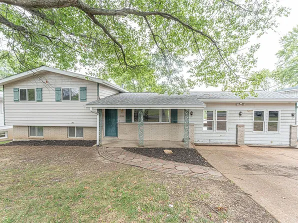 2836 Harmony Ridge Dr, Arnold, MO 63010