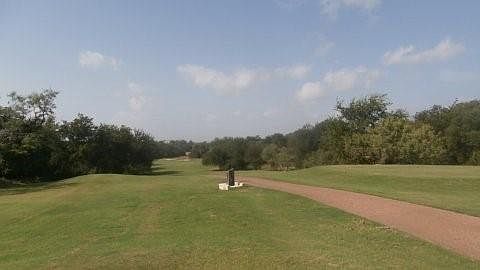 1st image of 7022 Golf Dr