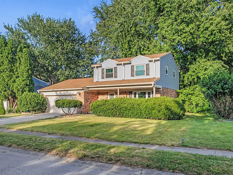 1449 Moores Mnr — Photo 3