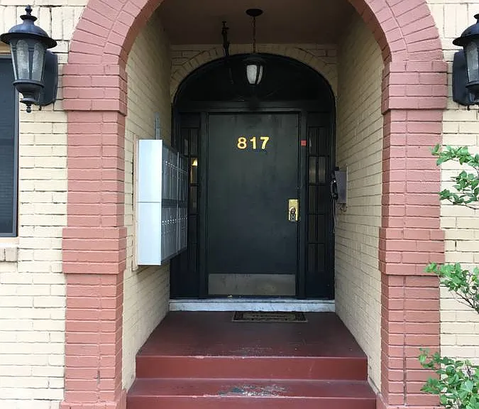 817 25th St #1B — Photo 8