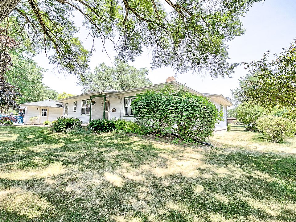 902 S 5th St, Watseka, IL 60970 MLS 11804624 Zillow