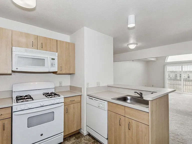 Limestone Creek Apartment Homes — Photo 60