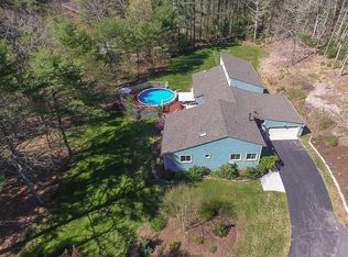 28 Cedarwood Ln, Hope Valley, RI 02832