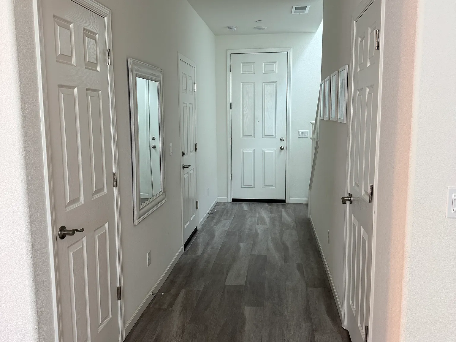 3 bed, 2.5 bath, 1832 sqft, $3,250 — Photo 2