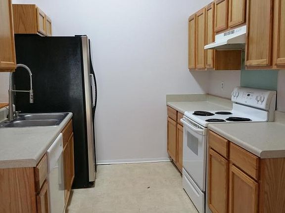 2nd image of 180 Tabby Creek Cir