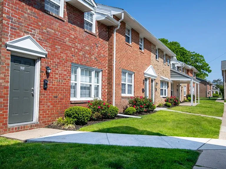 Vineland Village Apartment Homes — Photo 20
