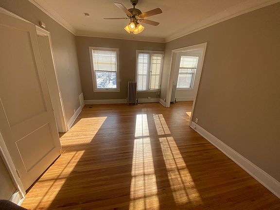 2nd image of 600 W Franklin Ave APT 304