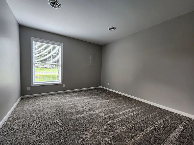 1750 Yorkshire Pl — Photo 8