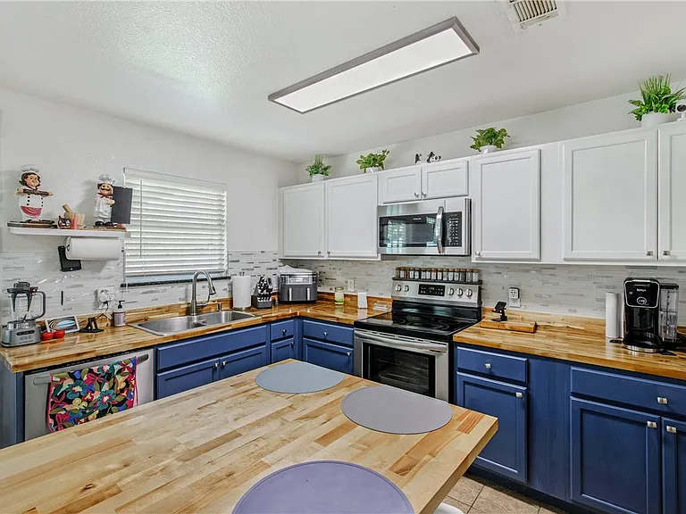 15236 Faircrest Dr — Photo 11