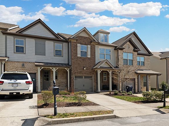3rd image of 1478 Channing Dr