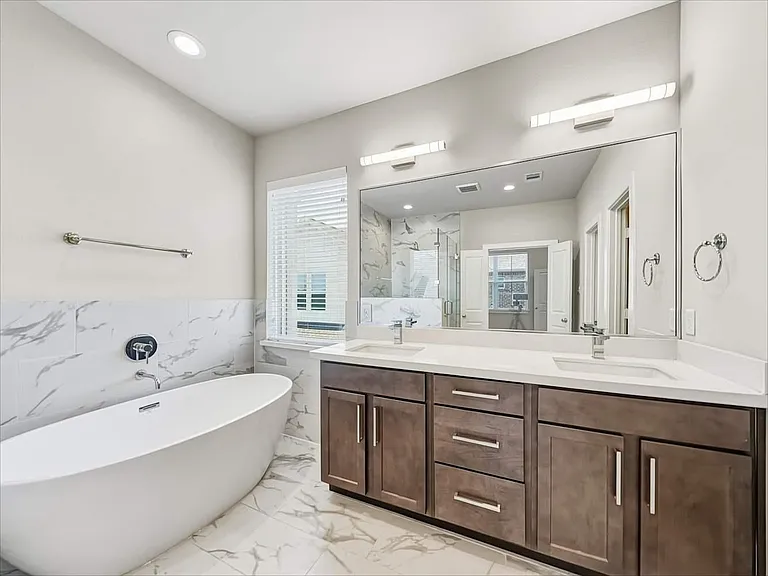 6317 Paddington Bend Dr — Photo 15
