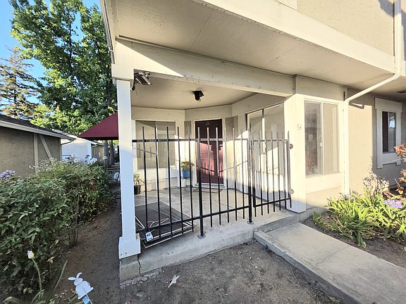 3rd image of 54 Muirfield Ct