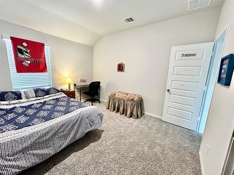 1055 Bluebonnet Trl — Photo 22