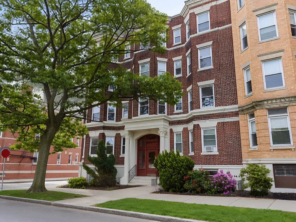 1332 Commonwealth Ave #2A