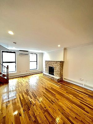 1st image of 556 4th Ave #3