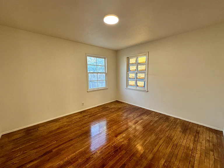 11328 Ranchito St — Photo 6