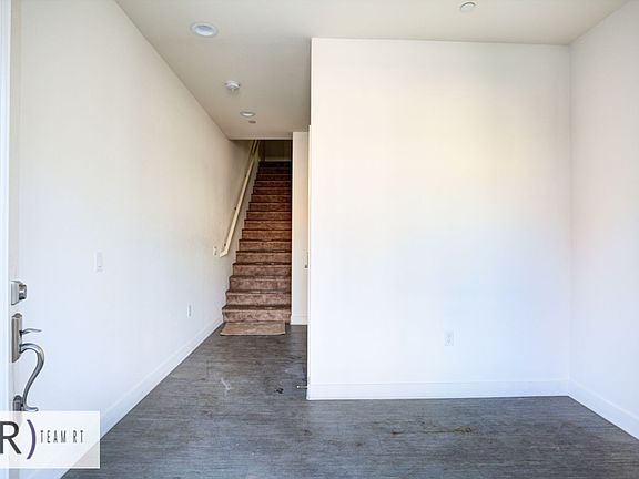 5th image of 9040 Garvey Ave Unit 6