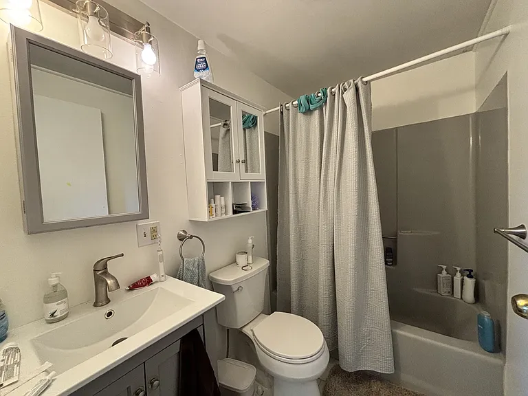 27 Weaver Ave #A — Photo 6