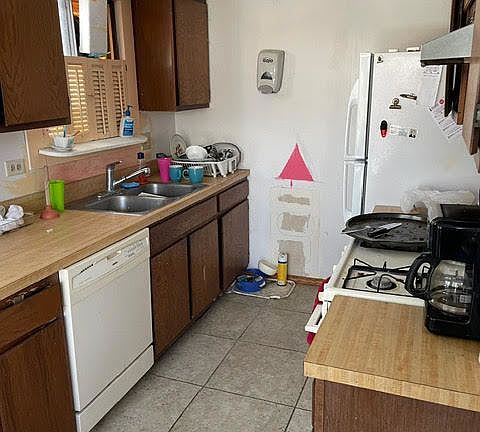 5th image of 4574 Whitney Dr