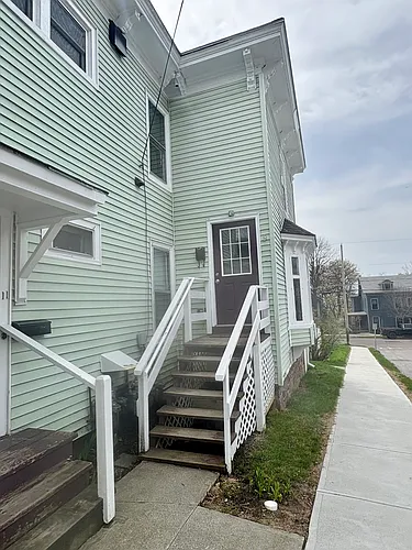 9 Cliff St Photo 1