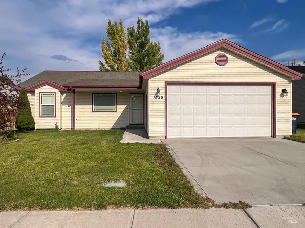 1529 Atlantic St, Twin Falls, ID 83301