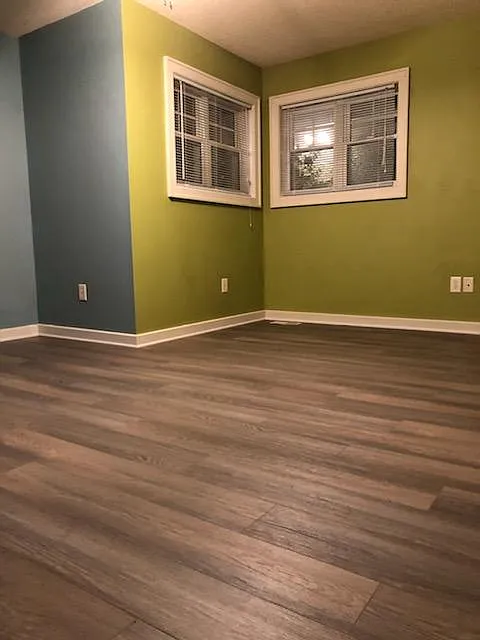 3 bed, 1200 sqft, $1,985 — Photo 2