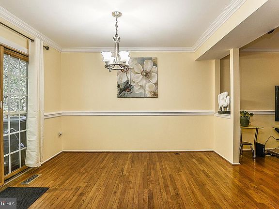 4th image of 10108 Sassafras Woods Ct