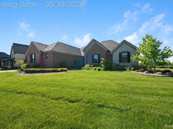 51265 Chamberlin Ct, Northville, MI 48167