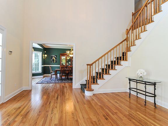 Side property with mature landscaping