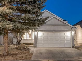 26 W Somercrest Cir SW, Calgary, AB T2Y3H1